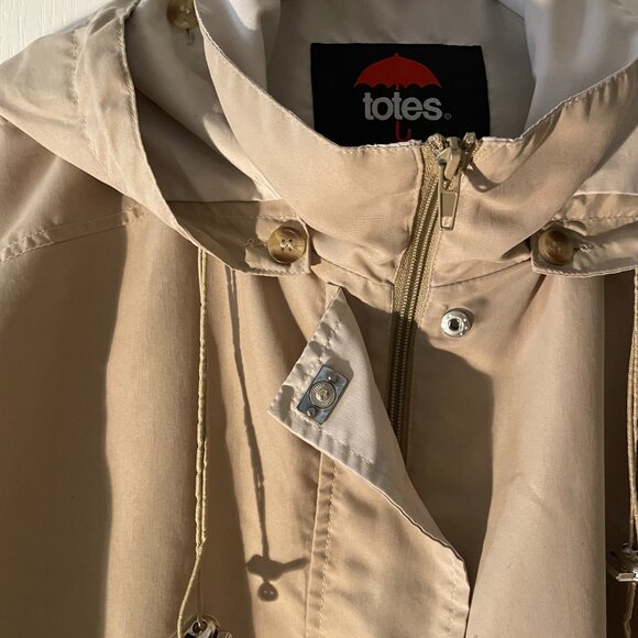 totes women rain jacket - Picture 2 of 4